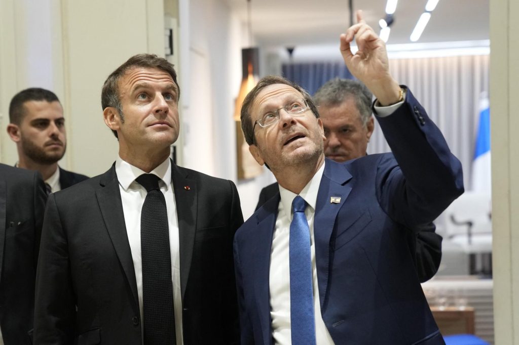Macron contro Hamas