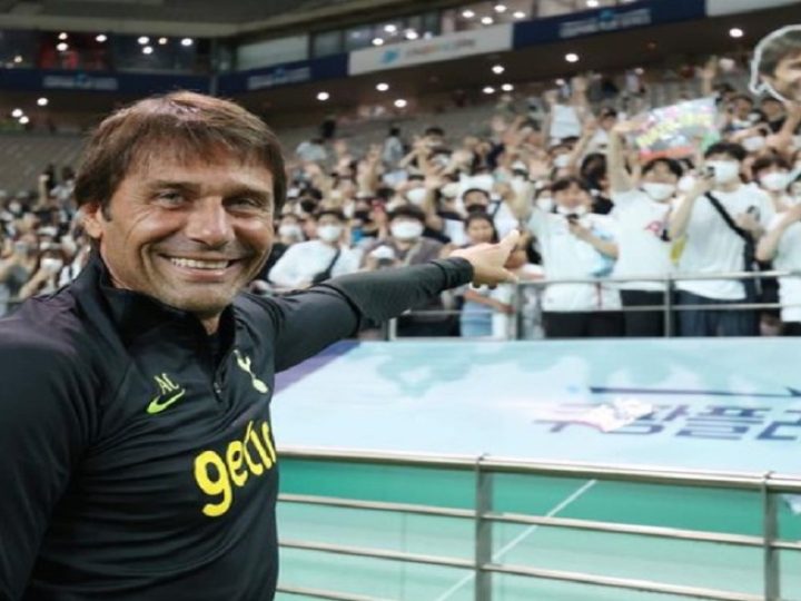 Strategia Napoli: De Laurentiis tenta nuovamente di assicurarsi Antonio Conte