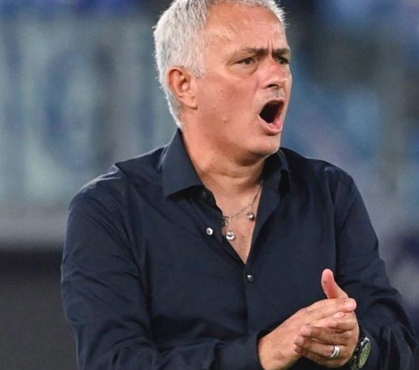 Mourinho lascia la Roma: decisione del club dopo la nona posizione in classifica