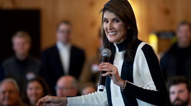 L’incredibile svolta di Nikki Haley: la strategia nascosta dietro la sua resistenza a Trump e Biden
