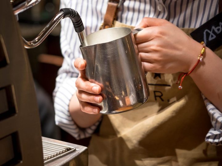Trappola di caffeina? Come l’app di Starbucks ti costringe a spendere di più!