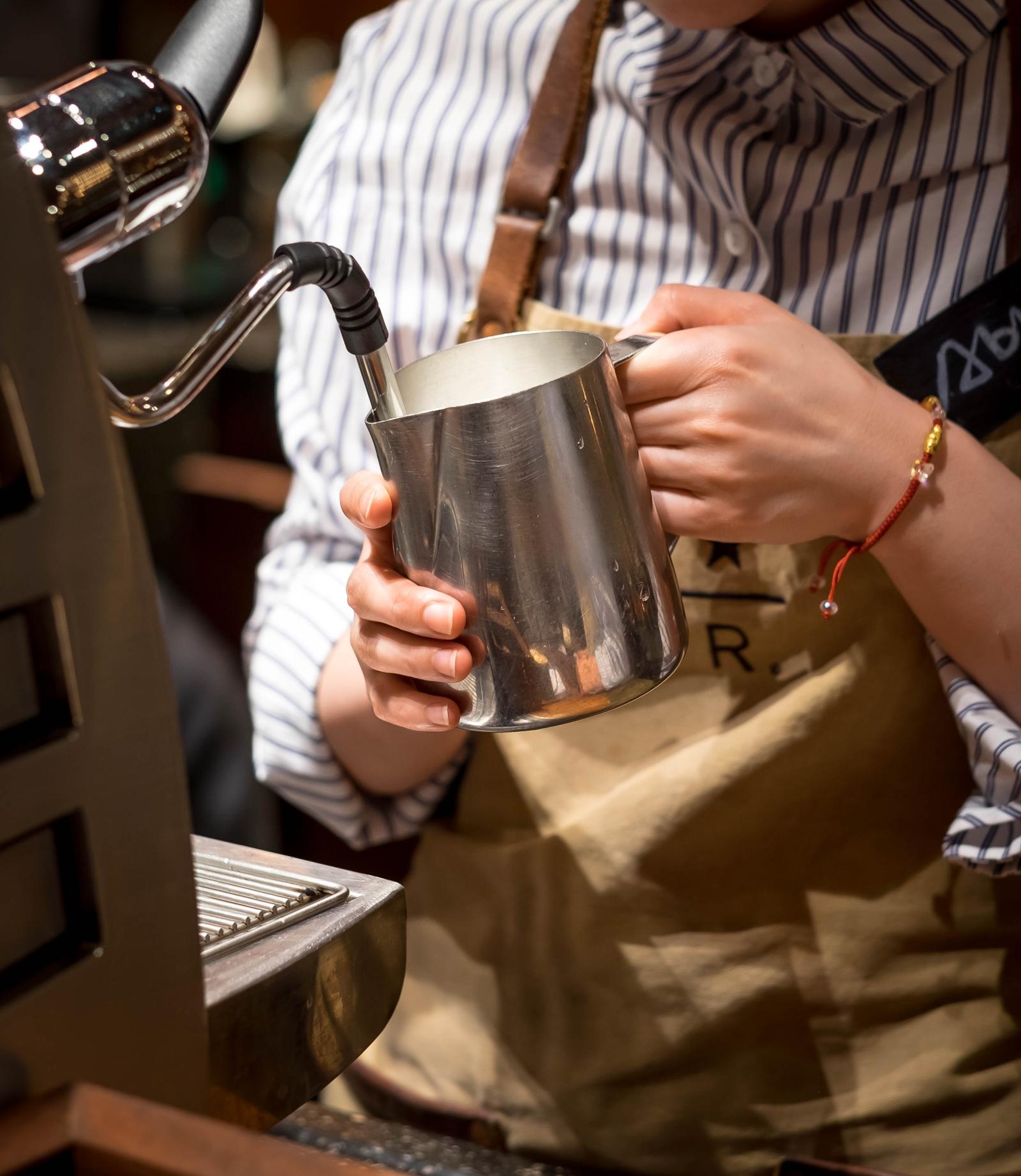 Trappola di caffeina? Come l’app di Starbucks ti costringe a spendere di più!