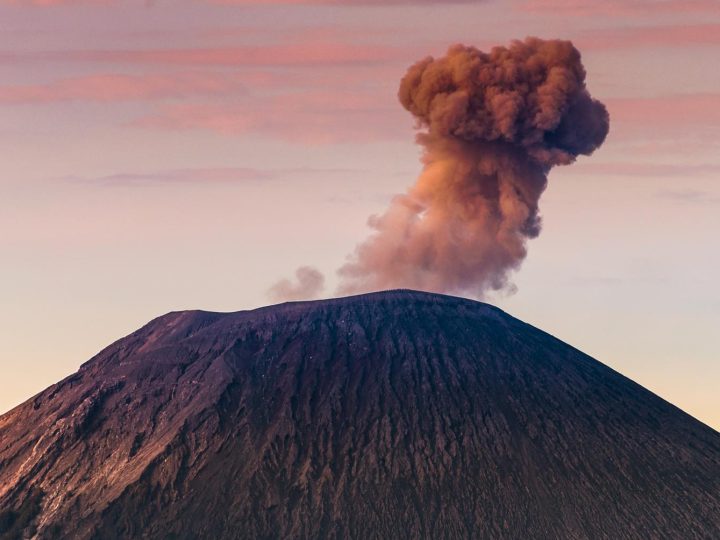 Città del Messico sotto minaccia: vulcano Popocatepetl in agguato!